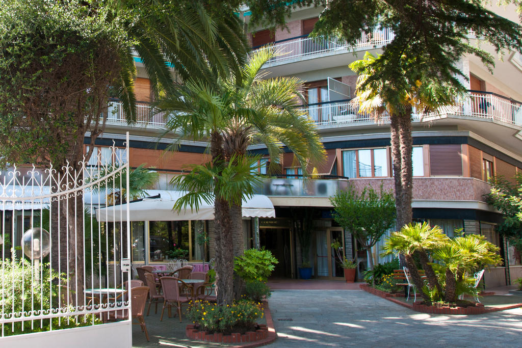 Park Hotel Castello Finale Ligure Exterior foto